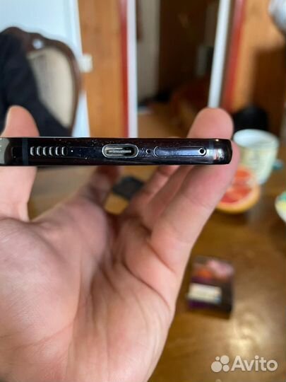 Телефон Samsung s22