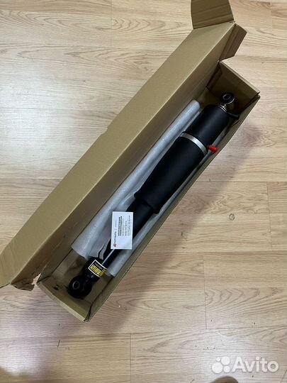 Амортизатор задний новый на Cadillac Escalade