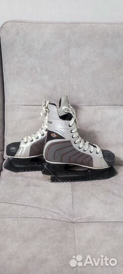 Коньки хоккейные 43 размер