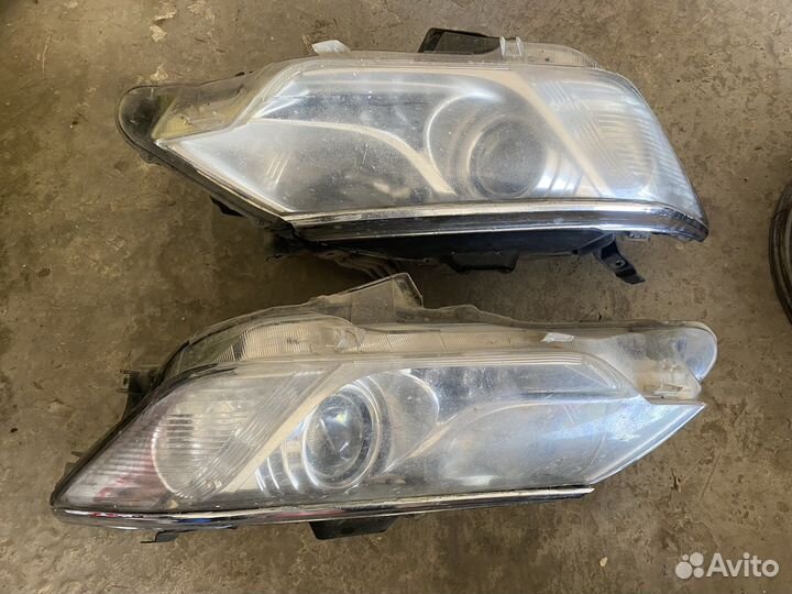 Фары на toyota camry 55