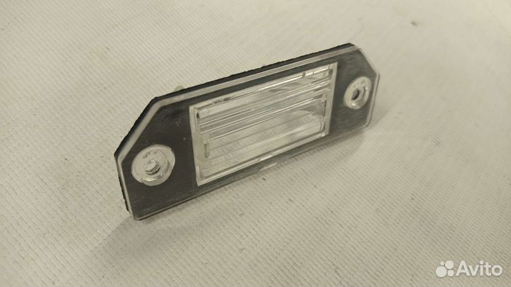 Фонарь освещения заднего номера на Форд фокус 2