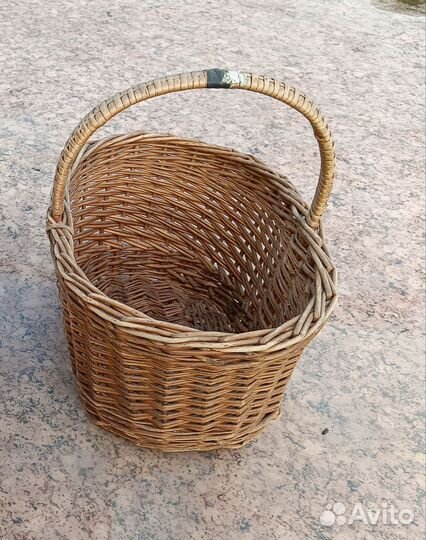 Корзина плетеная