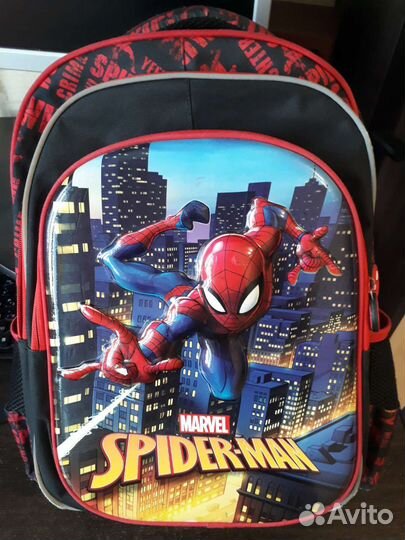 Рюкзак школьный