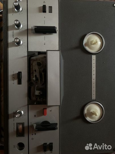 Видеомагнитофон