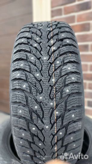 Nokian Tyres Hakkapeliitta 9 SUV 285/60 R18 116T