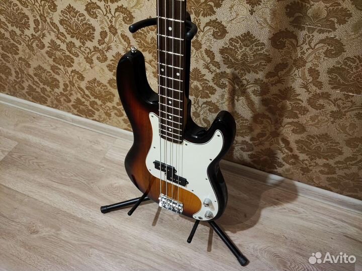 Ashtone AB-10 - бас гитара