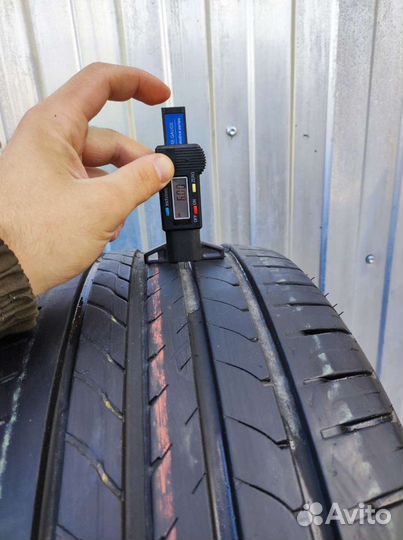 Goodyear EfficientGrip 235/50 R17 96W