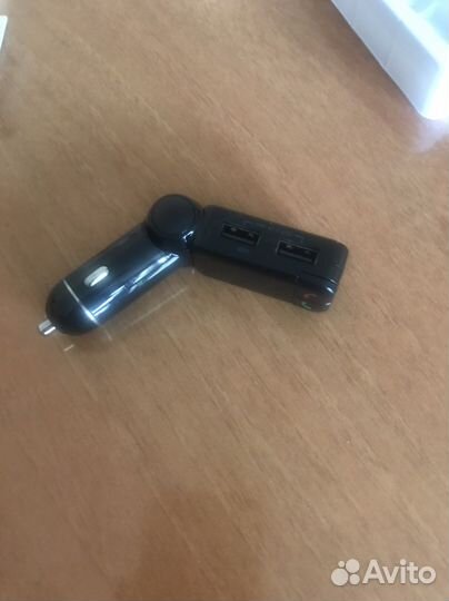 Автомобильное зарядное устройство