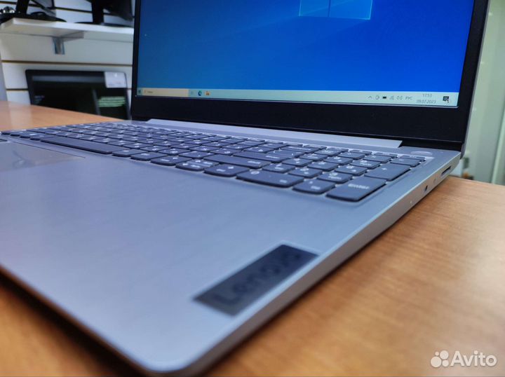 Lenovo Ryzen 5 3500U/Vega 8/8 озу/500 ssd