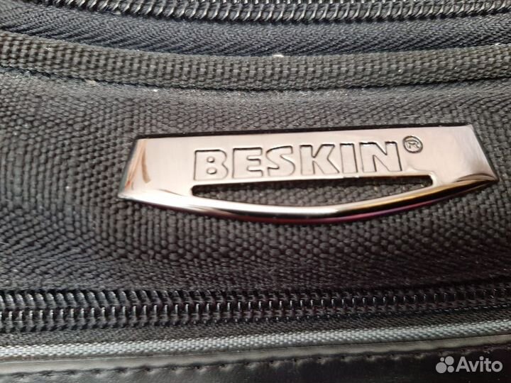 Чемодан Beskin