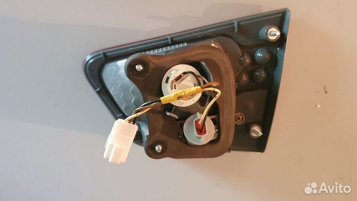 Задний фонарь в крышку багажника киа церато 2