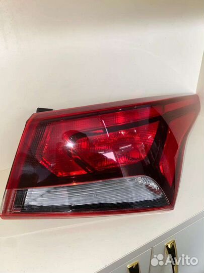 Фонарь задний левый hyundai solaris 2021