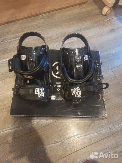 Сноуборд с креплениями