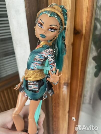 Аксессуары для монстер хай