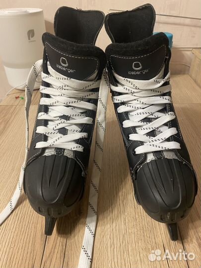 Коньки хоккейные Black Aqua Axel HS201 р. 44