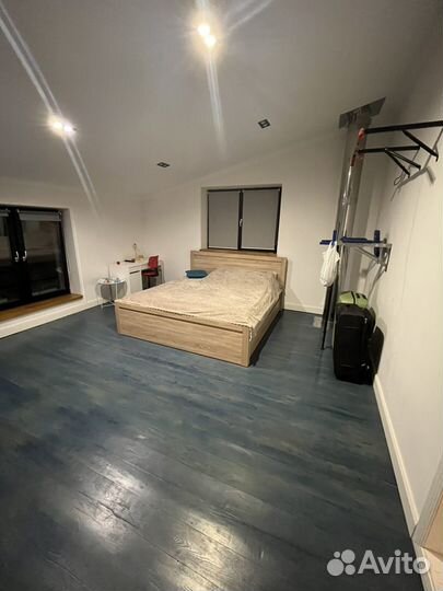 Кровать двухспальная с матрасом 1800х2000