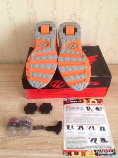 Кроссовки на роликах Heelys