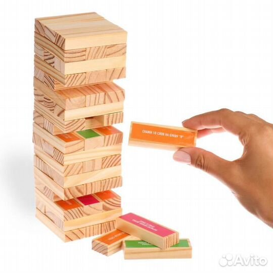 Падающая башня Дженга с фантами