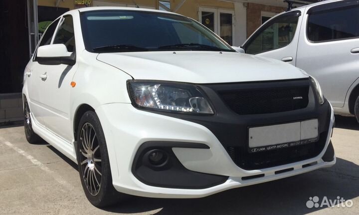 Бампер Гранта Razor 2190 передний в цвет