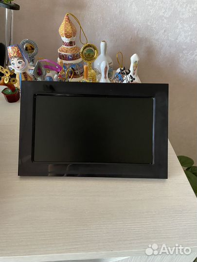 Продам цифровую рамку Rekam
