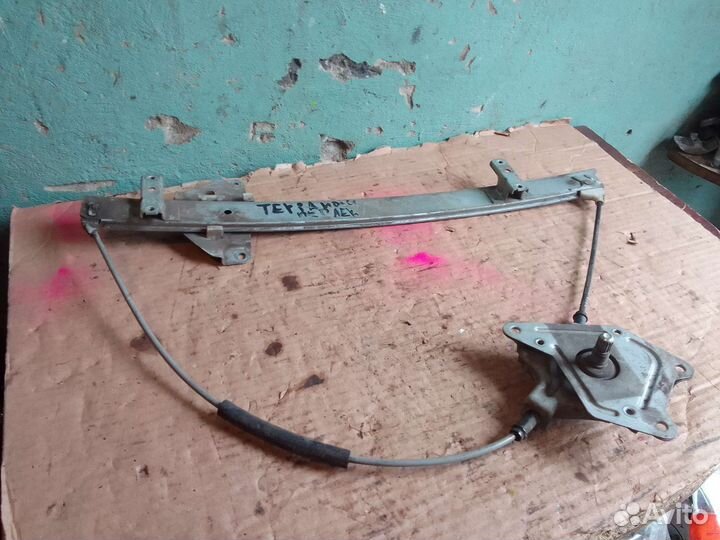 Перед. лев. мех. Стеклоподьемник Ниссан Террано 1