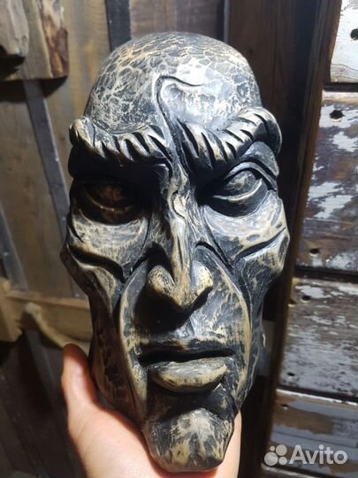 Маска резная из дерева, ручной работы
