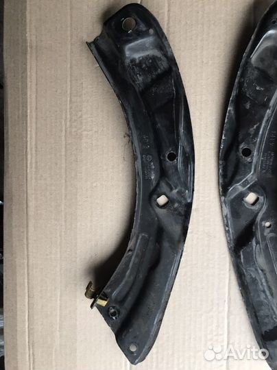 5JA805931 Кронштейн фары Skoda Rapid