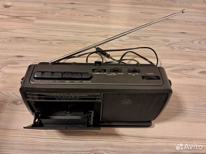 Б/у радиоприемник Casio MZ-60 FM/MW/SW