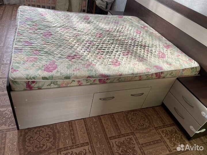 Кровать двухспальная