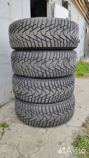 Hankook Winter I'Pike 225/55 R17