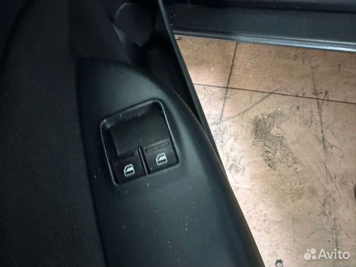 Стеклоподъёмник передний левый Skoda Octavia A5