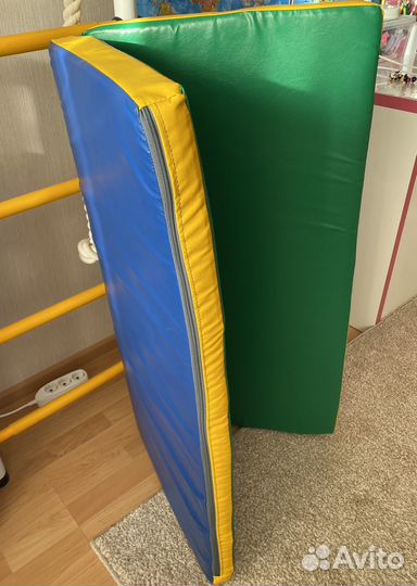 Детская шведская стенка с турником и матом