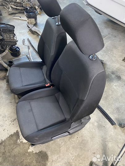 Сидения пара Skoda Rapid (NH3) I рестайлинг (2017–
