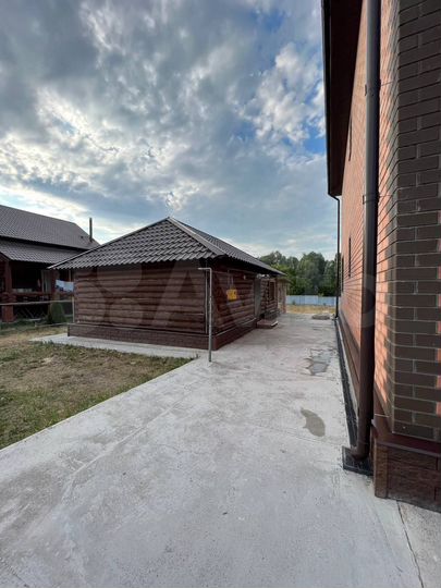 Коттедж 238 м² на участке 10 сот.