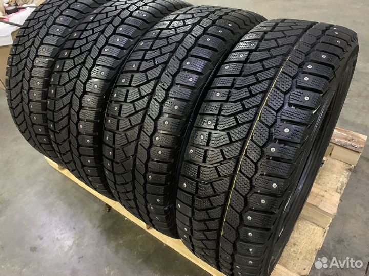 Viatti Brina Nordico V-522 215/55 R17