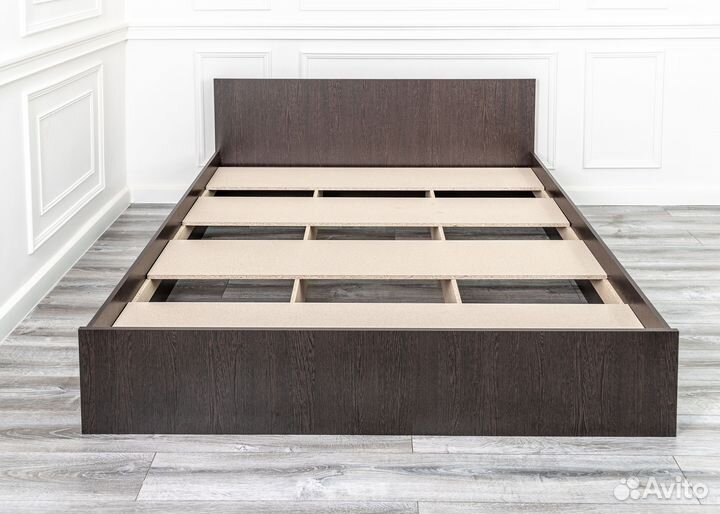 Кровать двуспальная