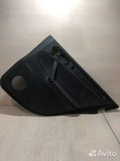 Обшивка двери задняя правая Мерседес W203