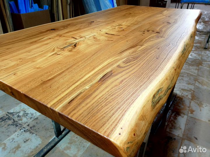 Кухонный стол