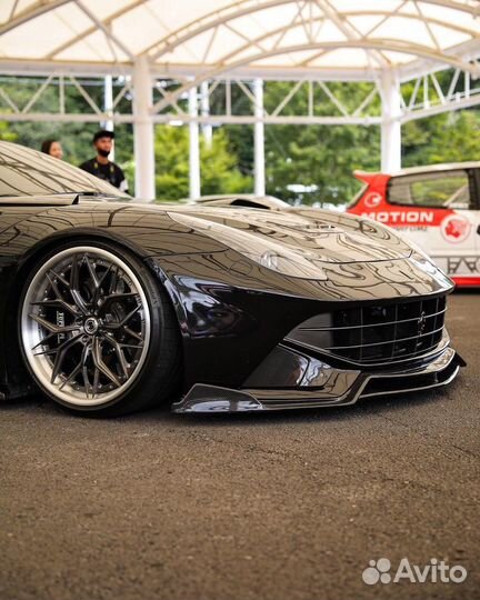 Кованые диски GT Forged R22 на Porsche Panamera