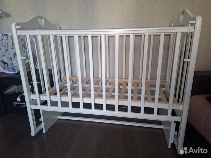 Кроватка для новорожденных