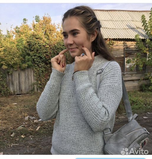 Свитер