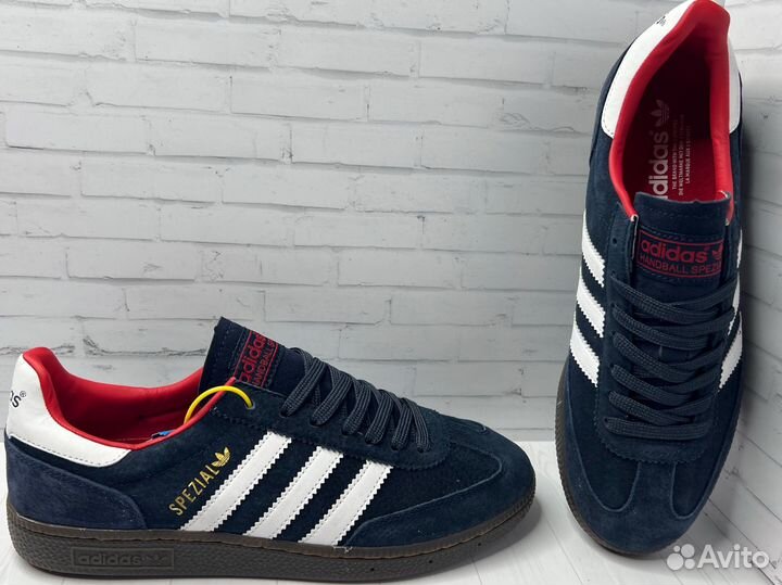 Кроссовки adidas spezial