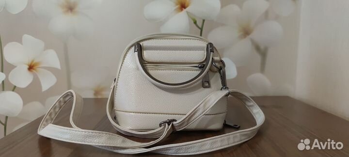 Сумка женская белая min min