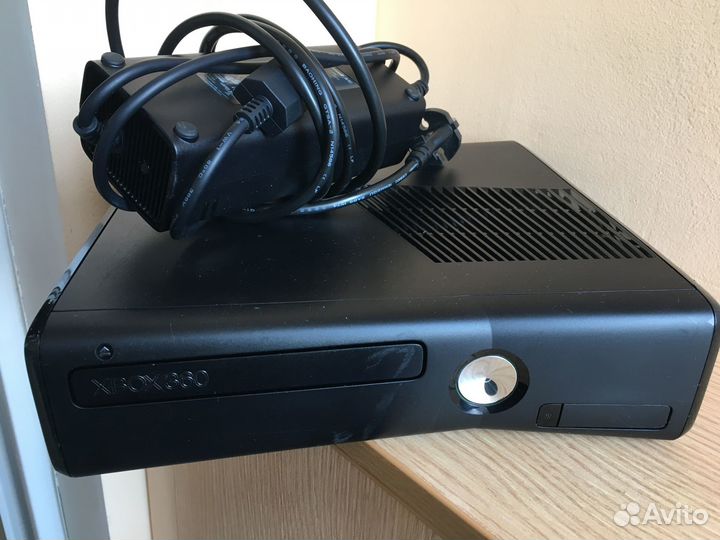 Xbox360 Slim (фрибут)