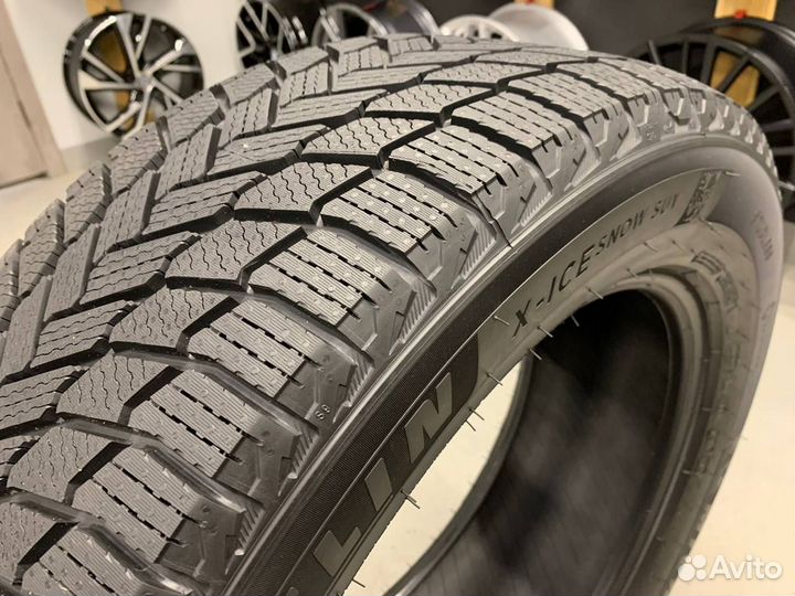 Michelin X-Ice Snow SUV 245/45 R18 100H