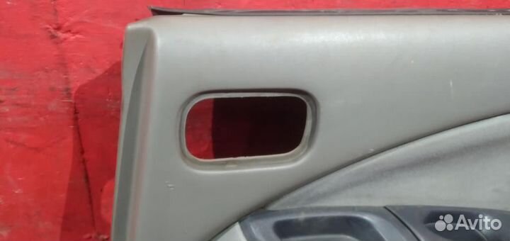 Обшивка задней правой двери Nissan Almera N16