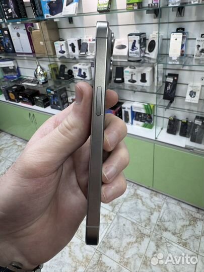 iPhone 15 Pro, 128 ГБ