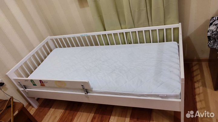 Детская кровать IKEA с матрасом