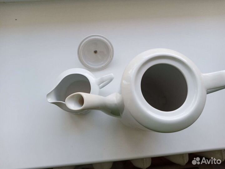 Чайник заварочный и молочник