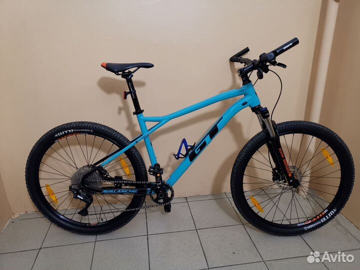 Gt avalanche sport mountain bike hot sale 2020 aqua